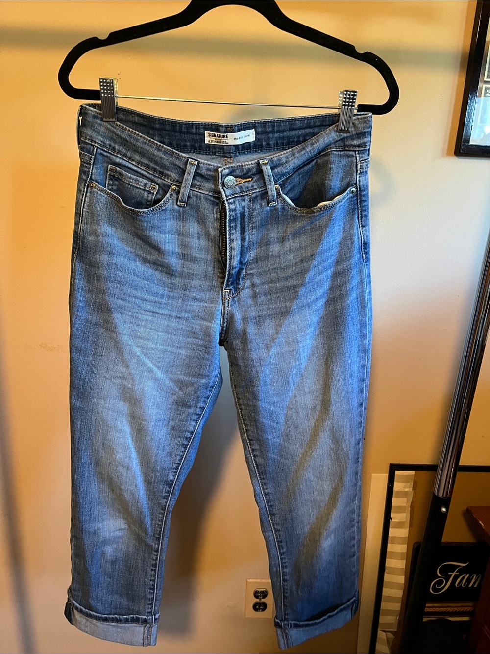 Signature Levi Light Blue Ankle Crop Women's Jeans